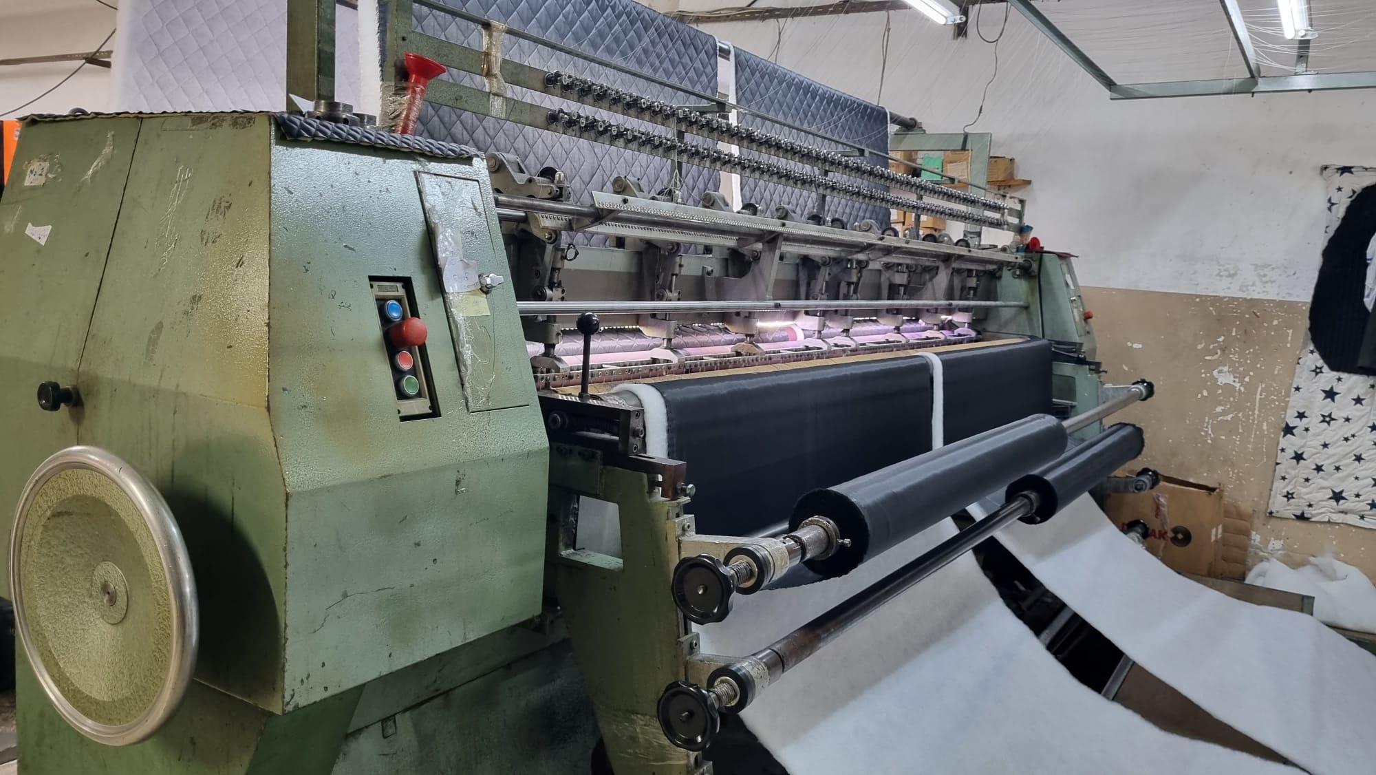 santek tekstil makineleri, yuvarlak örme makinaları, jakarlı dar dokuma makineleri, kapitone makineleri, tres halat makinesi, yaka makineleri, raschel makineler, tektsil makinaları, sanayi imalat makineleri istanbul özbekistan kazakistan rusya Dahmen Kapitone Makinesi